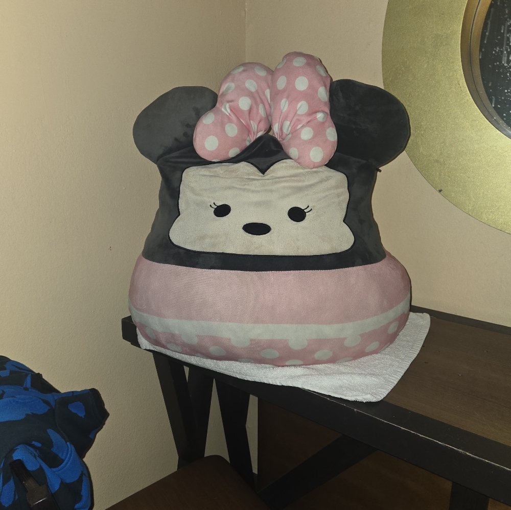 20" jumbo minnie plush